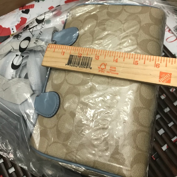 Coach purse - Picture 7 of 7